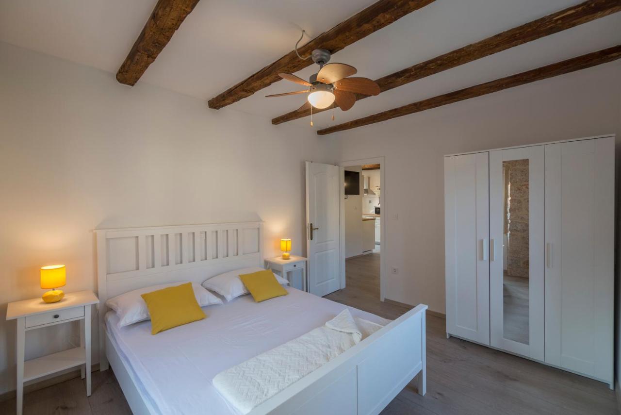 Apartments Bepi Komiža מראה חיצוני תמונה