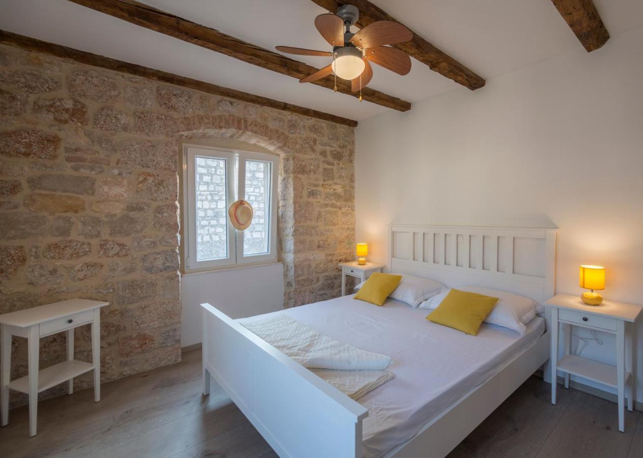 Apartments Bepi Komiža מראה חיצוני תמונה