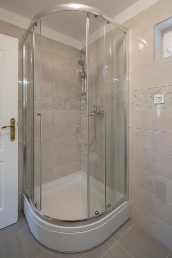 Apartments Bepi Komiža מראה חיצוני תמונה