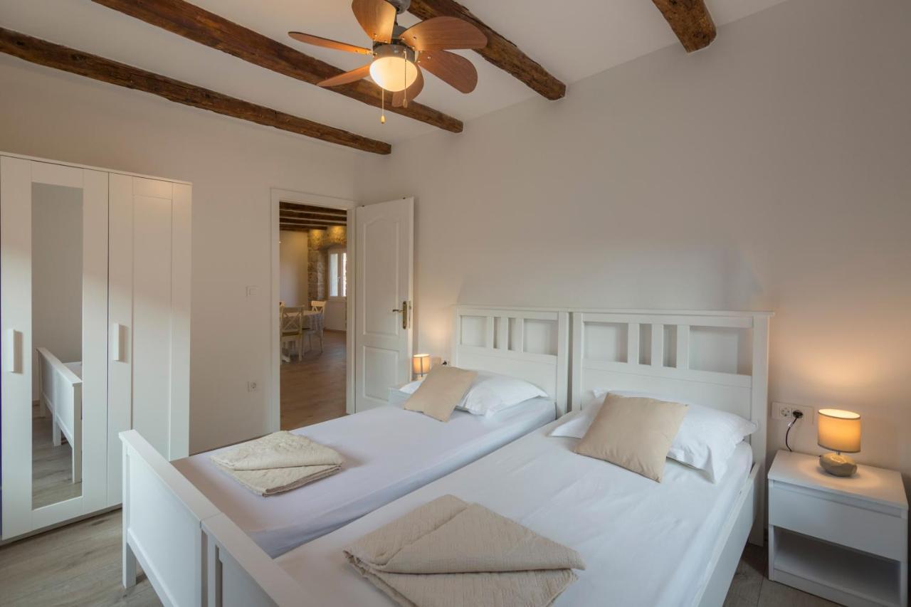 Apartments Bepi Komiža מראה חיצוני תמונה