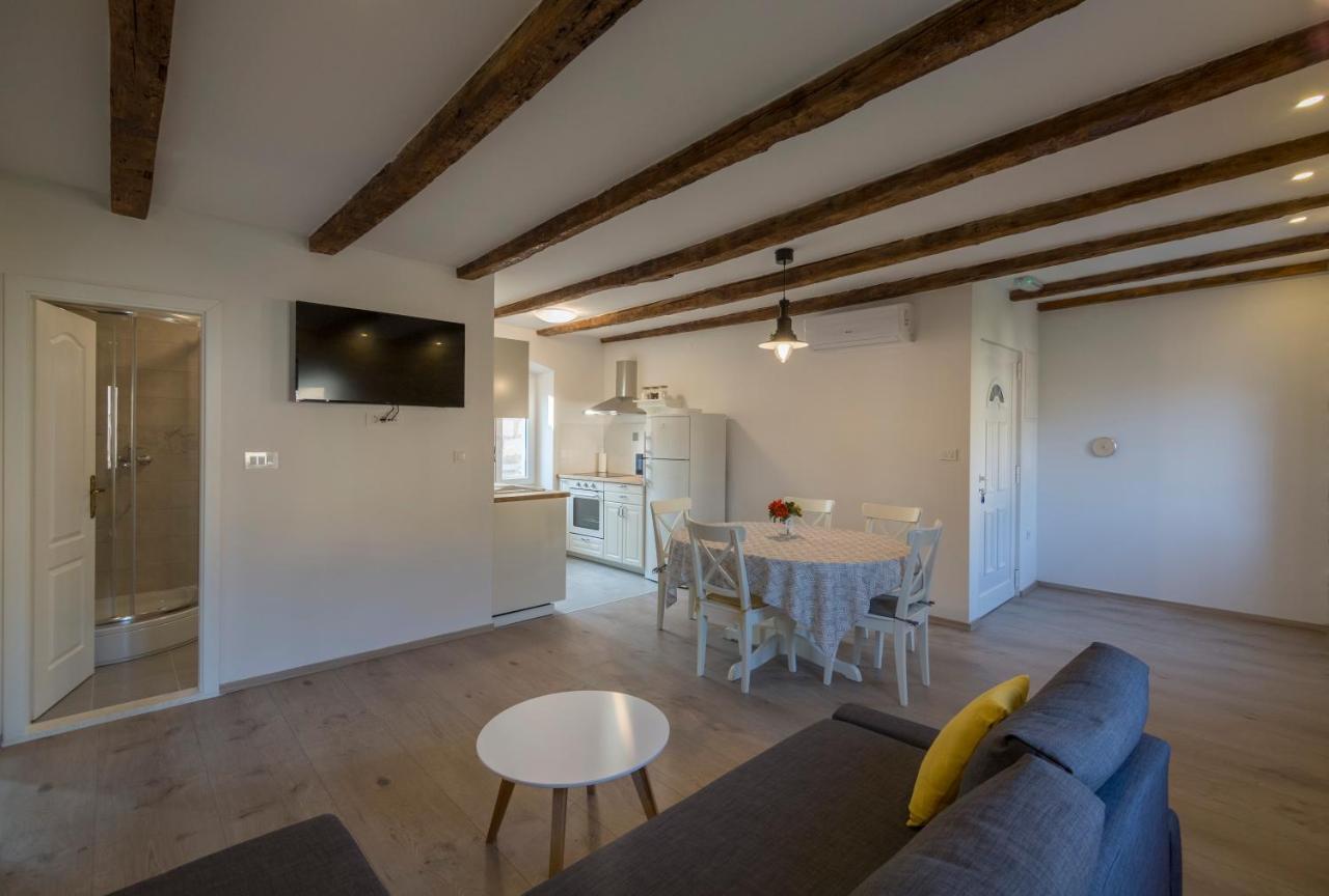 Apartments Bepi Komiža מראה חיצוני תמונה