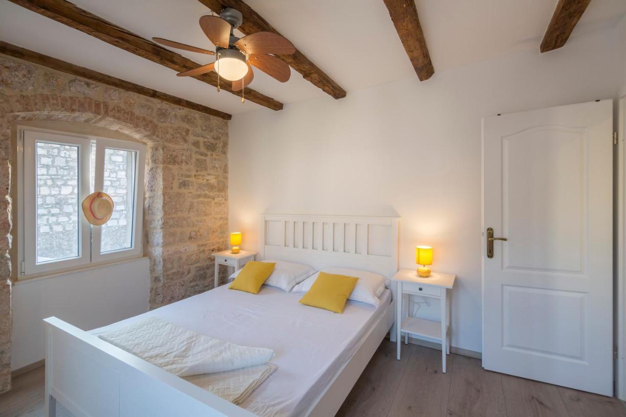 Apartments Bepi Komiža מראה חיצוני תמונה